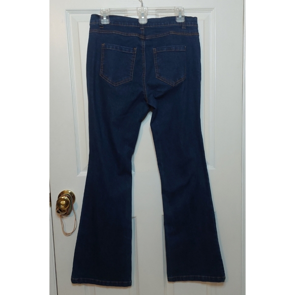 Mark. Haven Distressed Floral Embroidered Patch Dark Wash Denim Flare Jeans Sz 6 - Picture 2 of 14